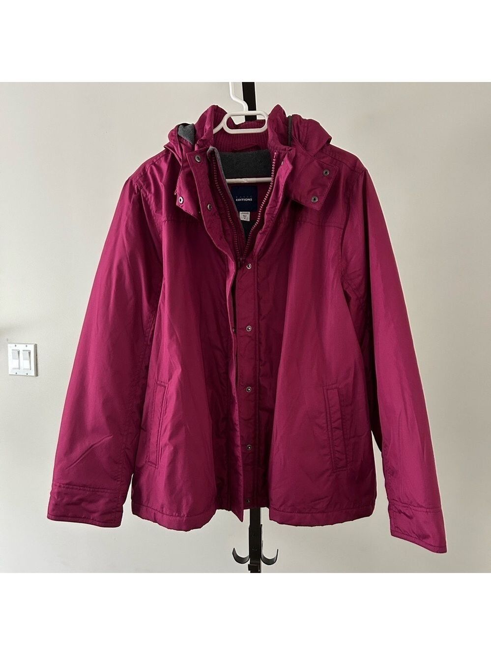 Basic Editions Magenta Hooded Jacket, Size X-Large.